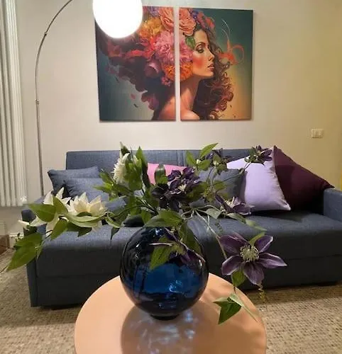 Donna Di Fiori Florence