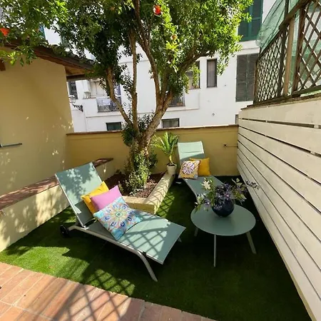 Apartment Donna Di Fiori *